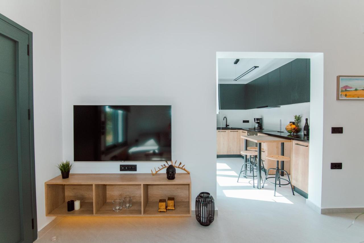 Andromahi Apartments Laganas Bagian luar foto